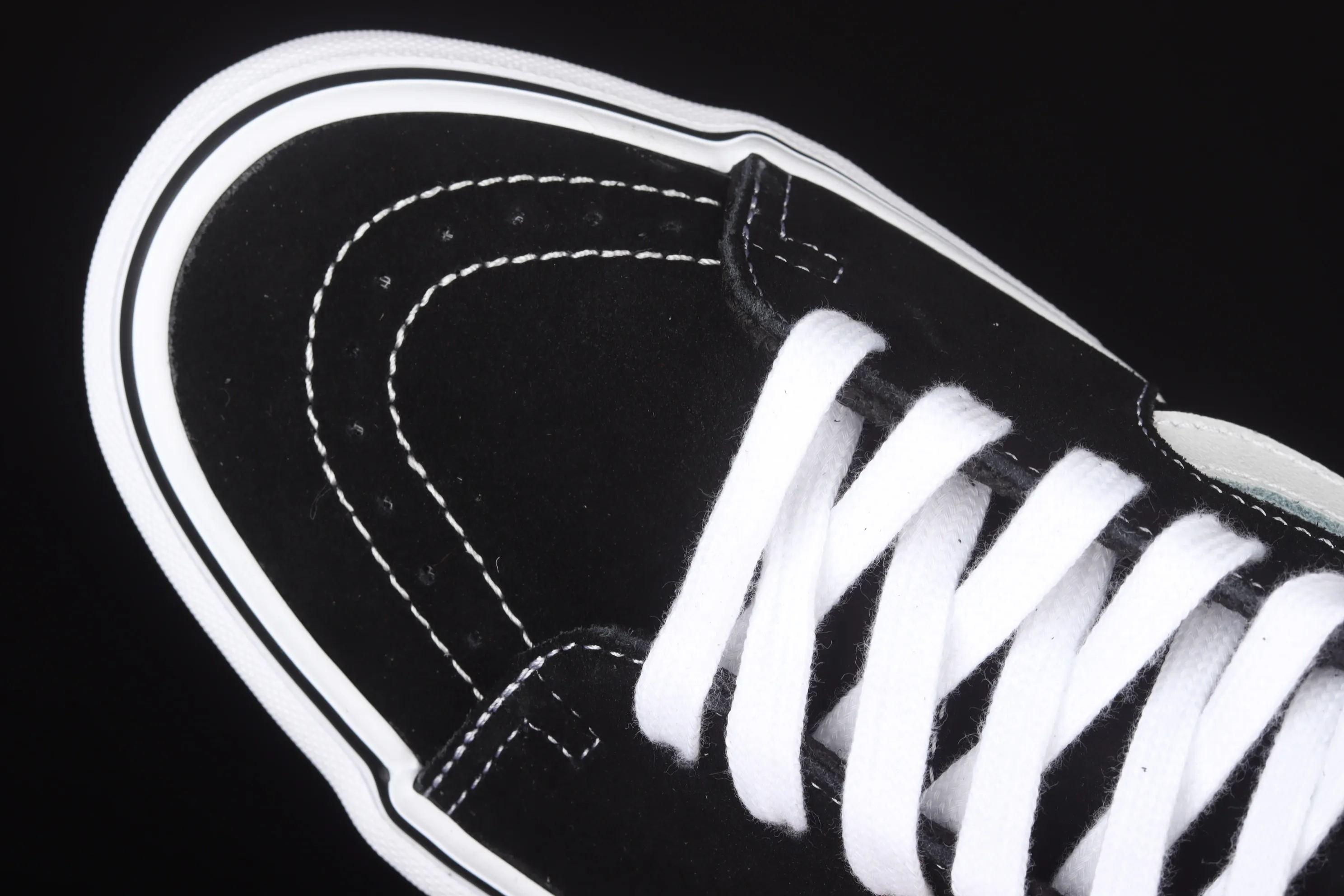 All categories Vans Vans series Vans Mid Vans China Vans Sk8-Hi Vans black side checkerboard professional skateboard shoes VN0A5FCCY28
